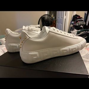 Brand new men’s VERSACE SHOES size 8.5
